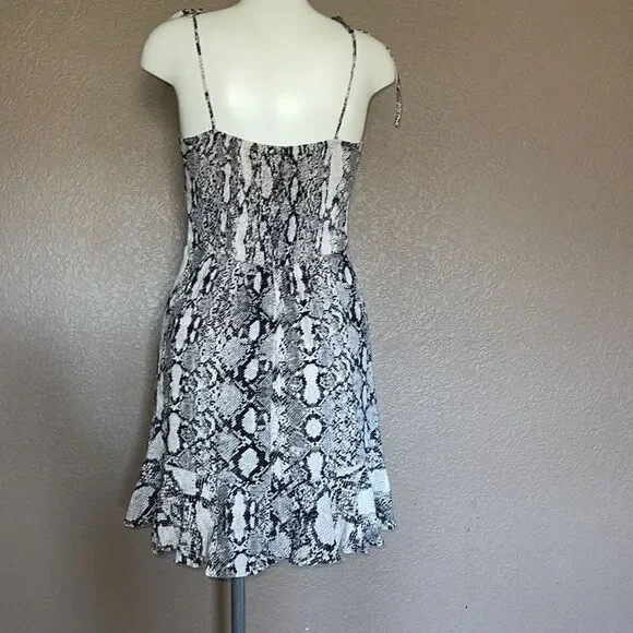 Express snakeskin print dress size small - Picture 3 of 7